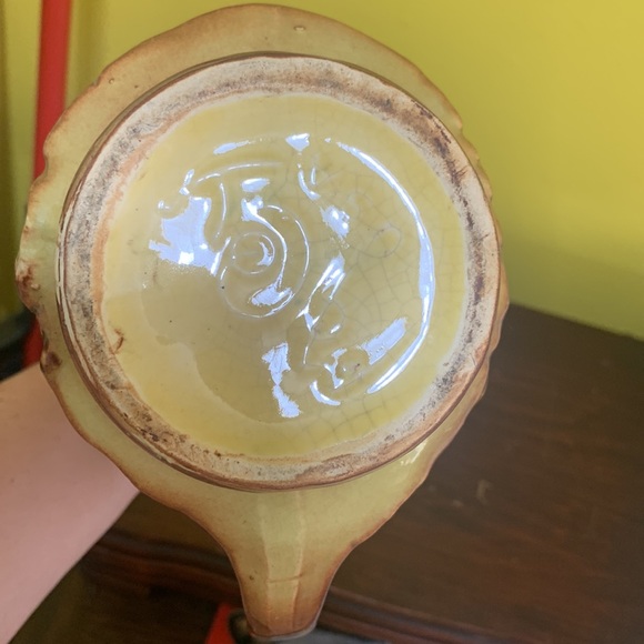 Vintage McCoy , 1950 Yellow grape & leaf 3D pattern pitcher - Picture 5 of 5